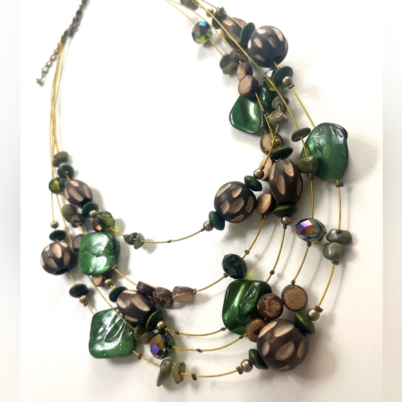 NWOT MULTI STRAND GREEN & WOODEN BEADS W/ CRYSTAL ACCENTS - Picture 2 of 2
